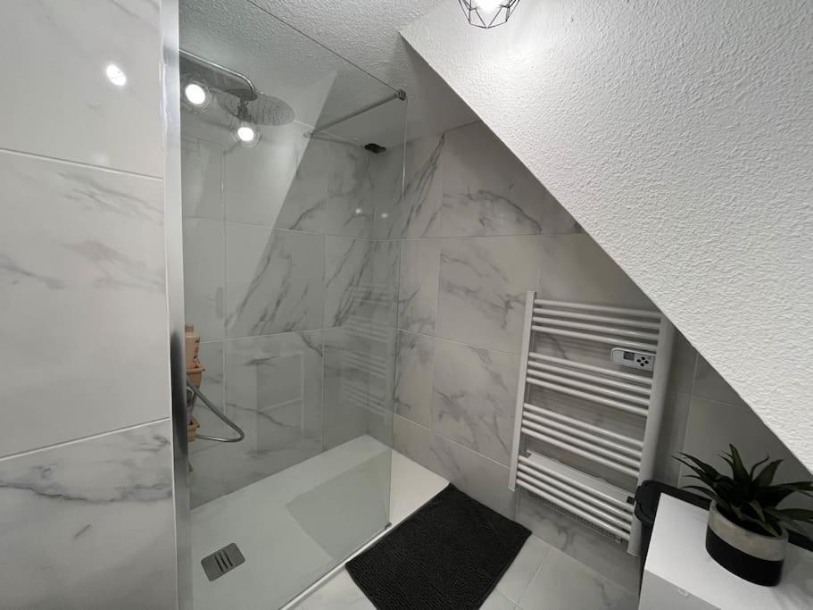 Location De Villa Numero 3 Renovee En Residence 르발카레스 외부 사진